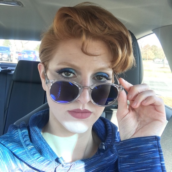 Meet your Posher, Jenna - Picture 3 of 4